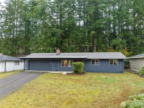 3929 Briarwood Dr SE, Port Orchard, WA 98366