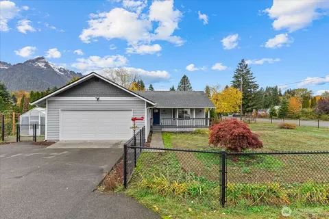 1175 Darrington St, Darrington, WA 98241