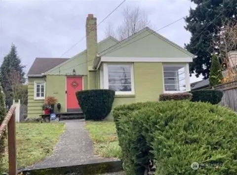 3225 27th Ave W, Seattle, WA 98199