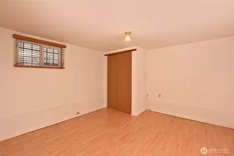 Bedroom - 125 29th Ave E, Seattle, WA 98112 photo 3 of 3