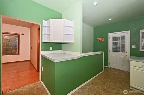 Kitchen - 125 29th Ave E, Seattle, WA 98112 photo 3 of 3