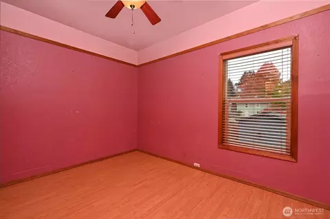 Bedroom - 125 29th Ave E, Seattle, WA 98112 photo 2 of 3