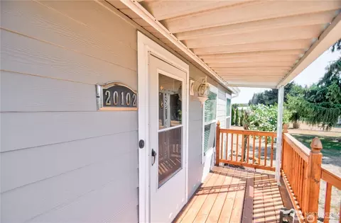 20102 Rainy Ln SW, Rochester, WA 98579