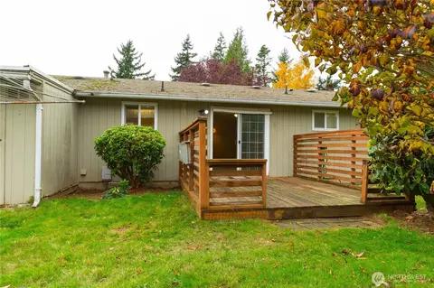 Exterior - 6818 Vail Dr, Lynden, WA 98264 photo 3 of 12