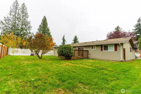 Exterior - 6818 Vail Dr, Lynden, WA 98264 photo 9 of 12