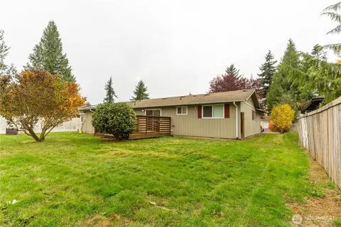 Exterior - 6818 Vail Dr, Lynden, WA 98264 photo 8 of 12