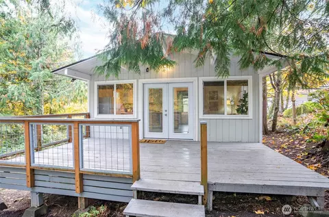 70 E Larchmont Pl, Shelton, WA 98584