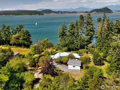 3360 N Green Rd, Oak Harbor, WA 98277