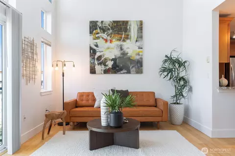 231 Belmont Ave E #404, Seattle, WA 98102
