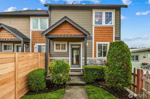 3219 21st Ave W #A, Seattle, WA 98199