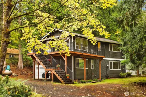 5 Stable Ln, Bellingham, WA 98229