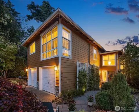 12046 89th Pl NE, Kirkland, WA 98034