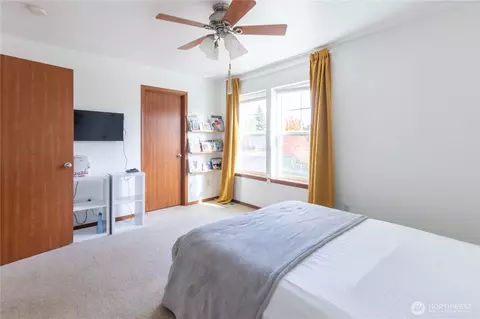 Bedroom - 20202 48th Ave E, Spanaway, WA 98387 photo 2 of 3