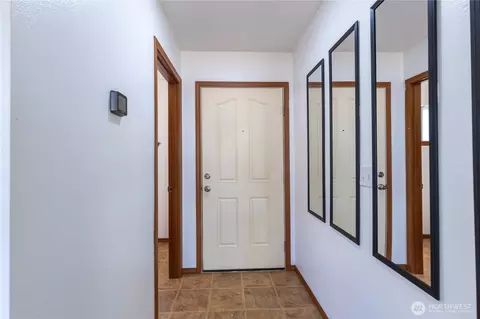 Entry Way - 20202 48th Ave E, Spanaway, WA 98387 photo 5 of 5
