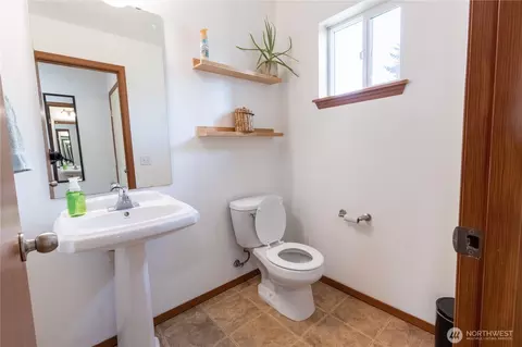 Bath - 20202 48th Ave E, Spanaway, WA 98387 photo 4 of 4