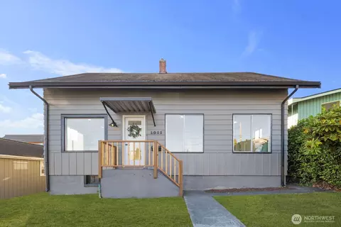 1011 Ironsides Ave, Bremerton, WA 98310