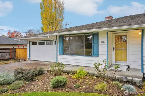 1903 Clovercrest St, Enumclaw, WA 98022 photo 2