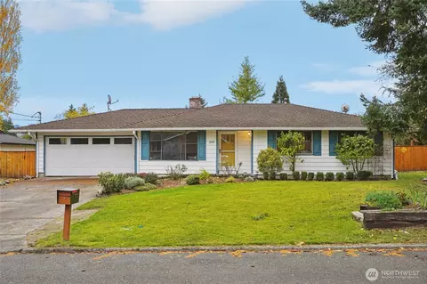 1903 Clovercrest St, Enumclaw, WA 98022
