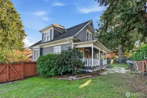 3654 35th Ave W, Seattle, WA 98199