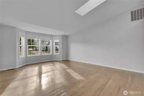 Living - 3005 Edel Ave, Enumclaw, WA 98022 photo 3 of 4