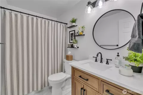 Bath - 3005 Edel Ave, Enumclaw, WA 98022 photo 3 of 3