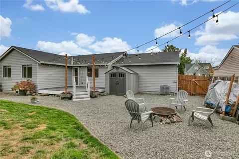 Exterior - 3005 Edel Ave, Enumclaw, WA 98022 photo 4 of 6