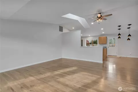 Living - 3005 Edel Ave, Enumclaw, WA 98022 photo 2 of 4