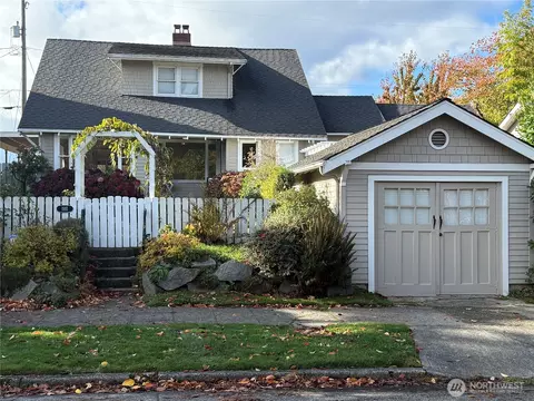 1911 47th Ave SW, Seattle, WA 98116
