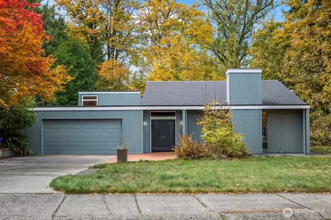 4961 120th Ave SE, Bellevue, WA 98006
