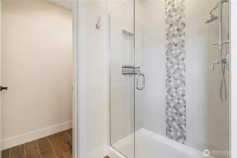 Bath - 4524 186th Pl SE UNIT B, Bothell, WA 98012 photo 3 of 5