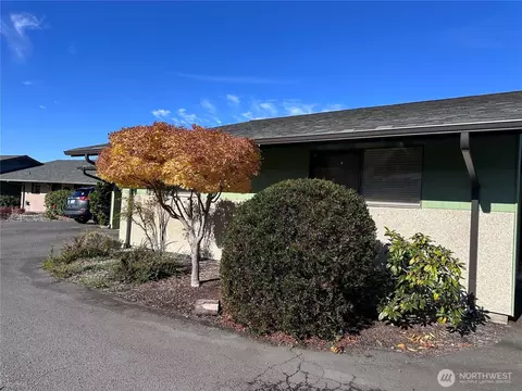 1301 S 3rd Ave #7D, Sequim, WA 98382