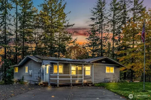 23002 SE 192nd St, Maple Valley, WA 98038