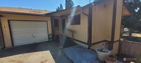 6612 162 Street Ct E, Puyallup, WA 98375