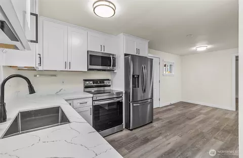 Kitchen - 4512 S 3rd Ave #C, Everett, WA 98203 photo 2 of 4