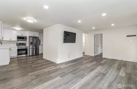 Living - 4512 S 3rd Ave #C, Everett, WA 98203 photo 5 of 5