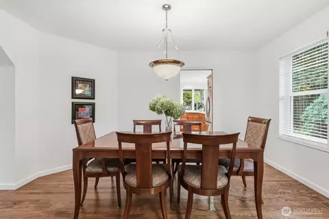 Dining - 2929 184th Pl SE, Bothell, WA 98012 photo 2 of 2