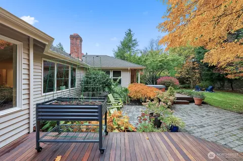 Exterior - 2929 184th Pl SE, Bothell, WA 98012 photo 5 of 11