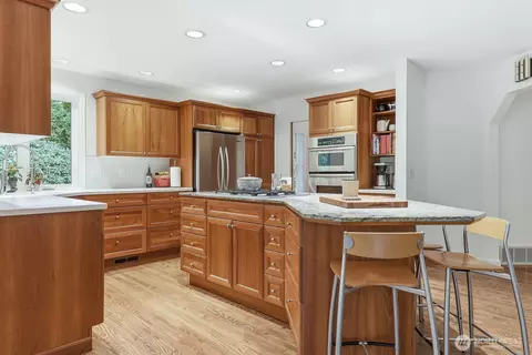Kitchen - 2929 184th Pl SE, Bothell, WA 98012 photo 3 of 5