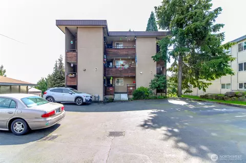 439 SW 156th St, Burien, WA 98166