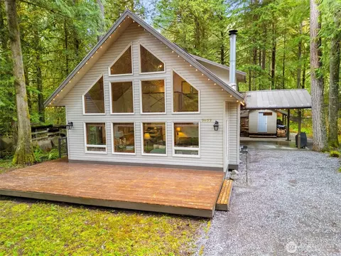 7077 Austin Pass Rd, Glacier, WA 98244