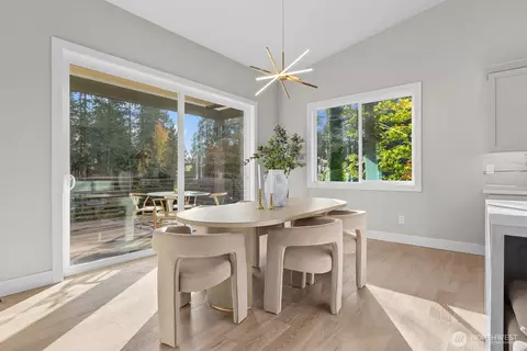 Dining - 18616 92nd Ave NE, Bothell, WA 98011 photo 1 of 1