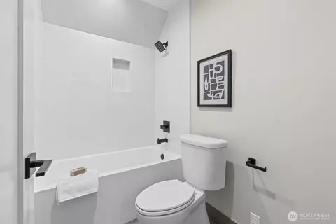 Bath - 18616 92nd Ave NE, Bothell, WA 98011 photo 7 of 8