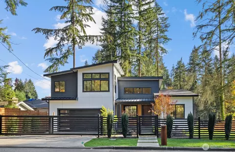 Exterior - 18616 92nd Ave NE, Bothell, WA 98011 photo 2 of 5