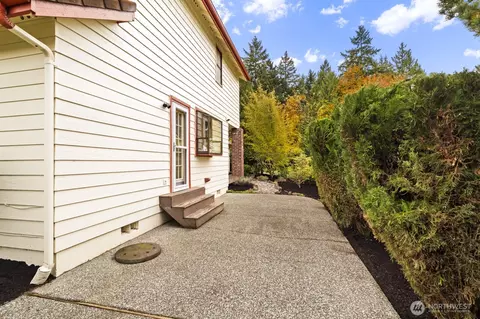 Exterior - 16524 14th Dr SE, Mill Creek, WA 98012 photo 6 of 6