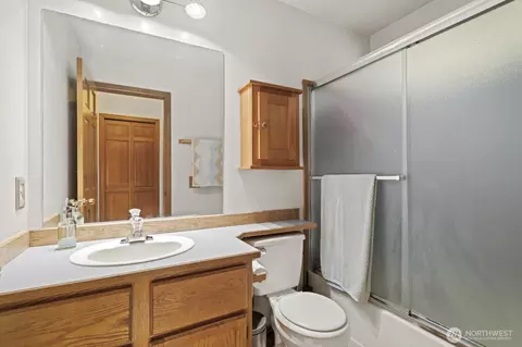 Bath - 16524 14th Dr SE, Mill Creek, WA 98012 photo 4 of 4