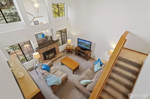 Living - 16524 14th Dr SE, Mill Creek, WA 98012 photo 4 of 4