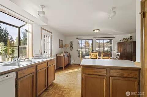 Kitchen - 16524 14th Dr SE, Mill Creek, WA 98012 photo 2 of 3