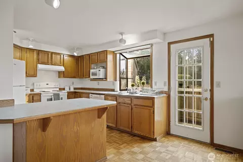 Kitchen - 16524 14th Dr SE, Mill Creek, WA 98012 photo 3 of 3
