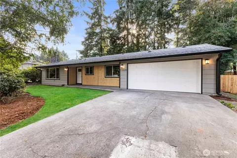 11028 83rd Ave E, Puyallup, WA 98373