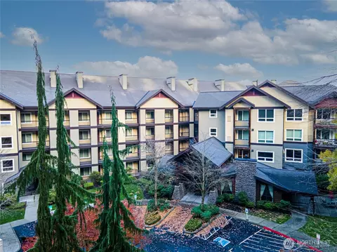 18707 SE Newport Way #212, Issaquah, WA 98027